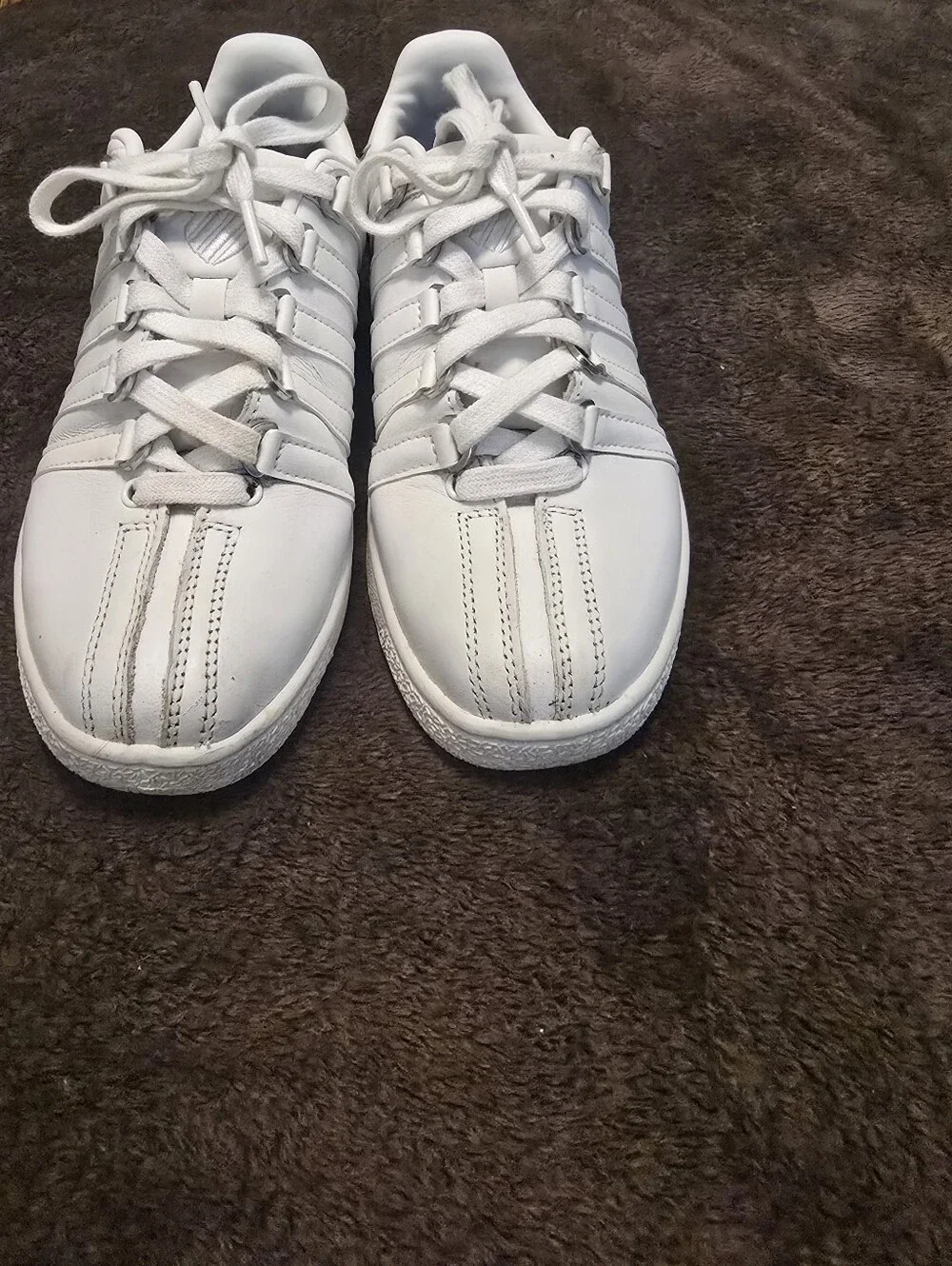 K-Swiss Women's White Leather Sneakers with Embroidered Shield Size 8M - Picture 3 of 8